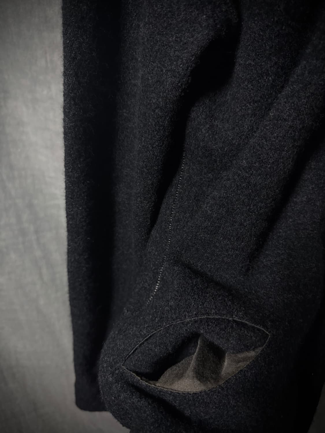 Klasica Hand-Sewn Wool Cardigan   상품이미지9