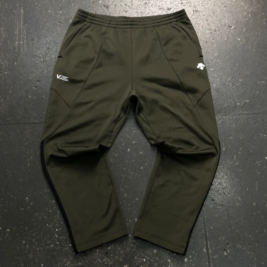 105 데상트 트레이닝 바지  상품이미지1