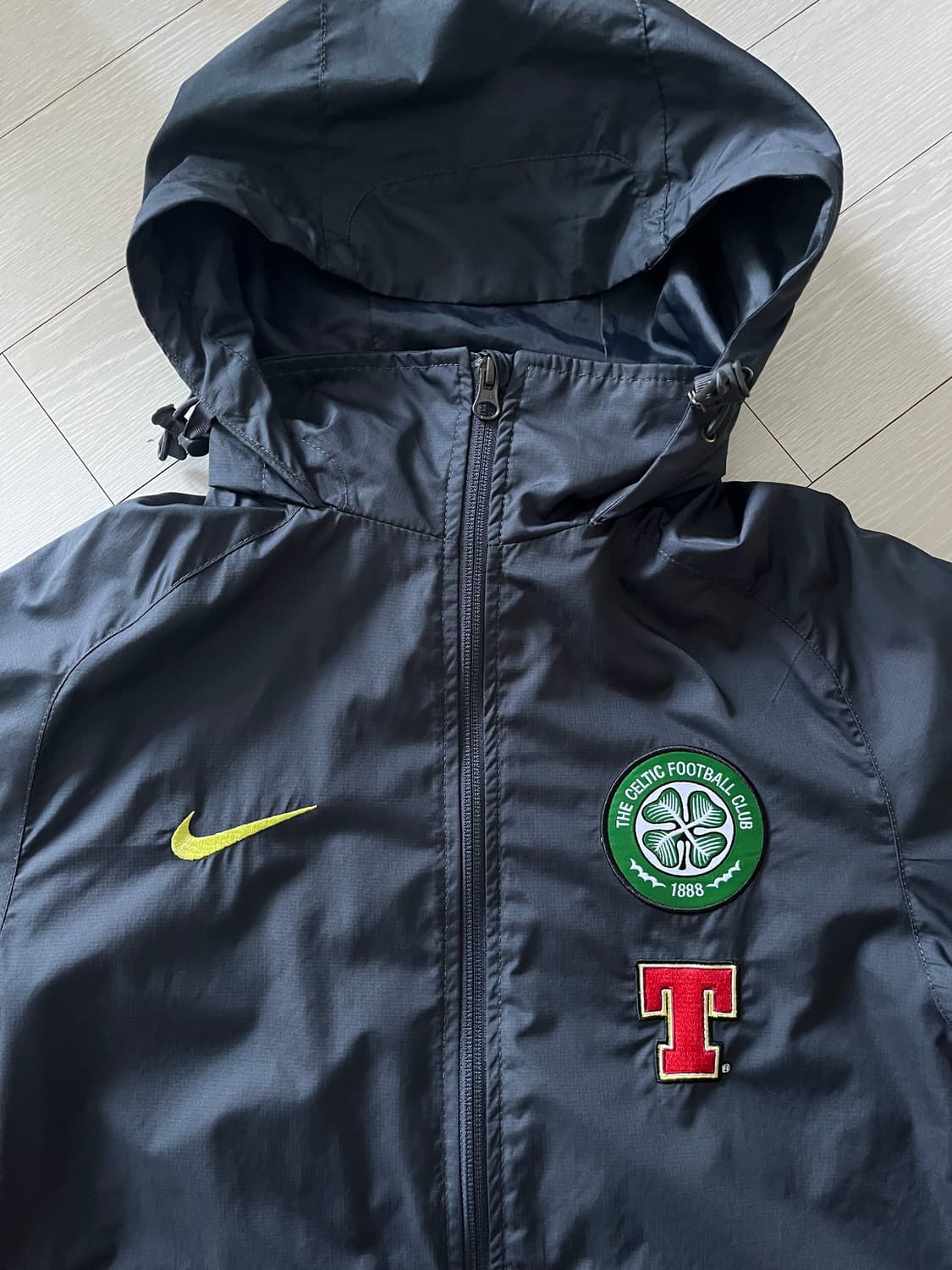 나이키 셀틸 바람막이 상품이미지2