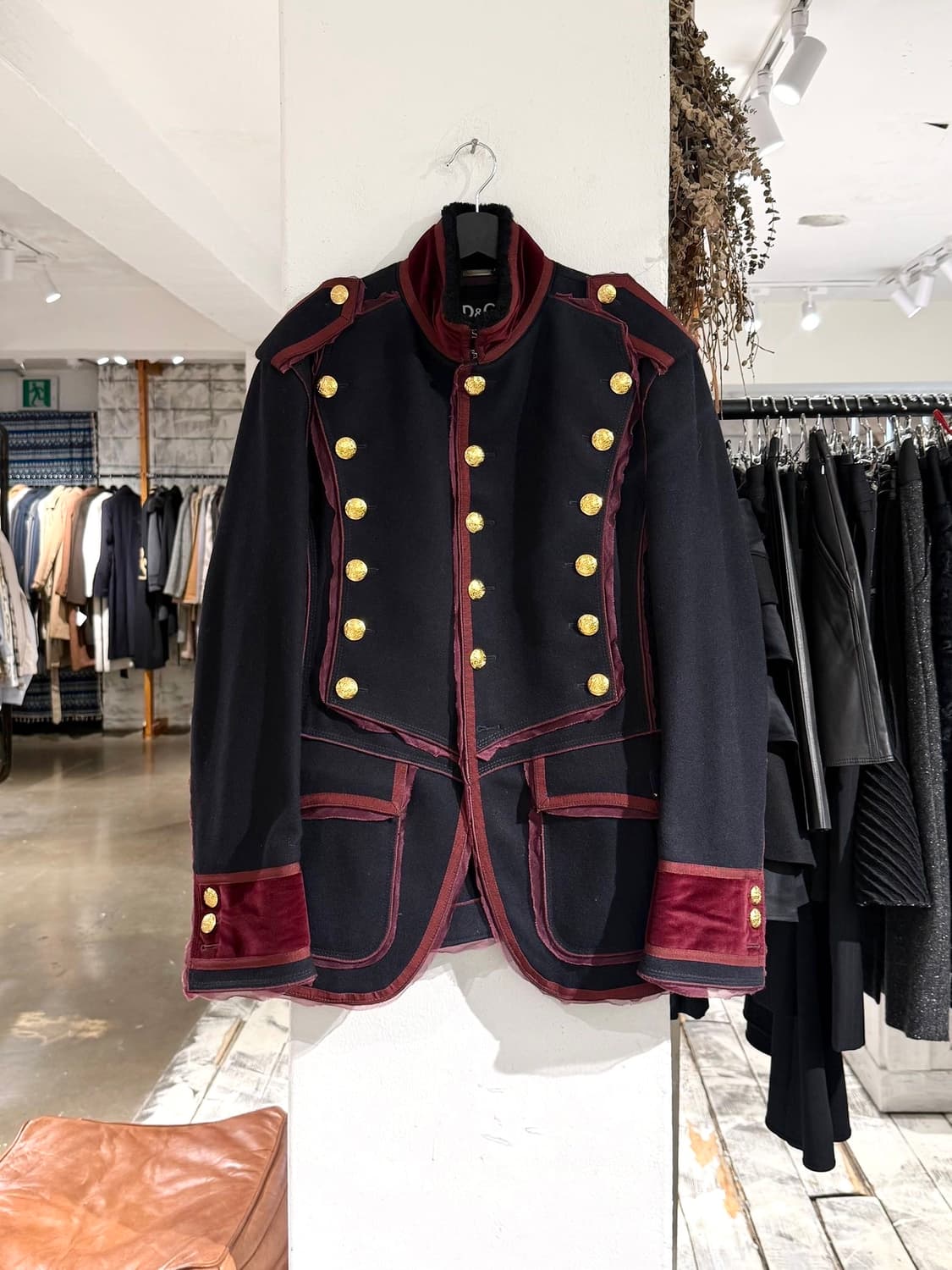 돌체앤가바나 네이비 나폴레옹 라나버진울 코트 상품이미지1