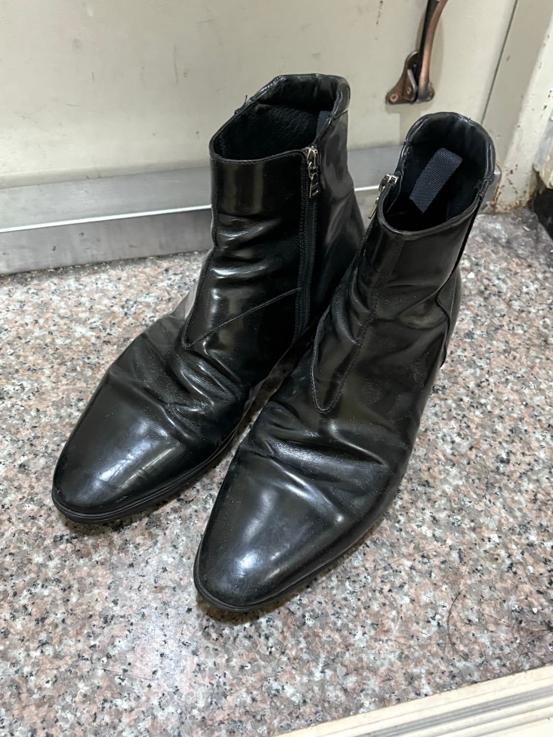 프라다 앵클부츠 상품이미지1