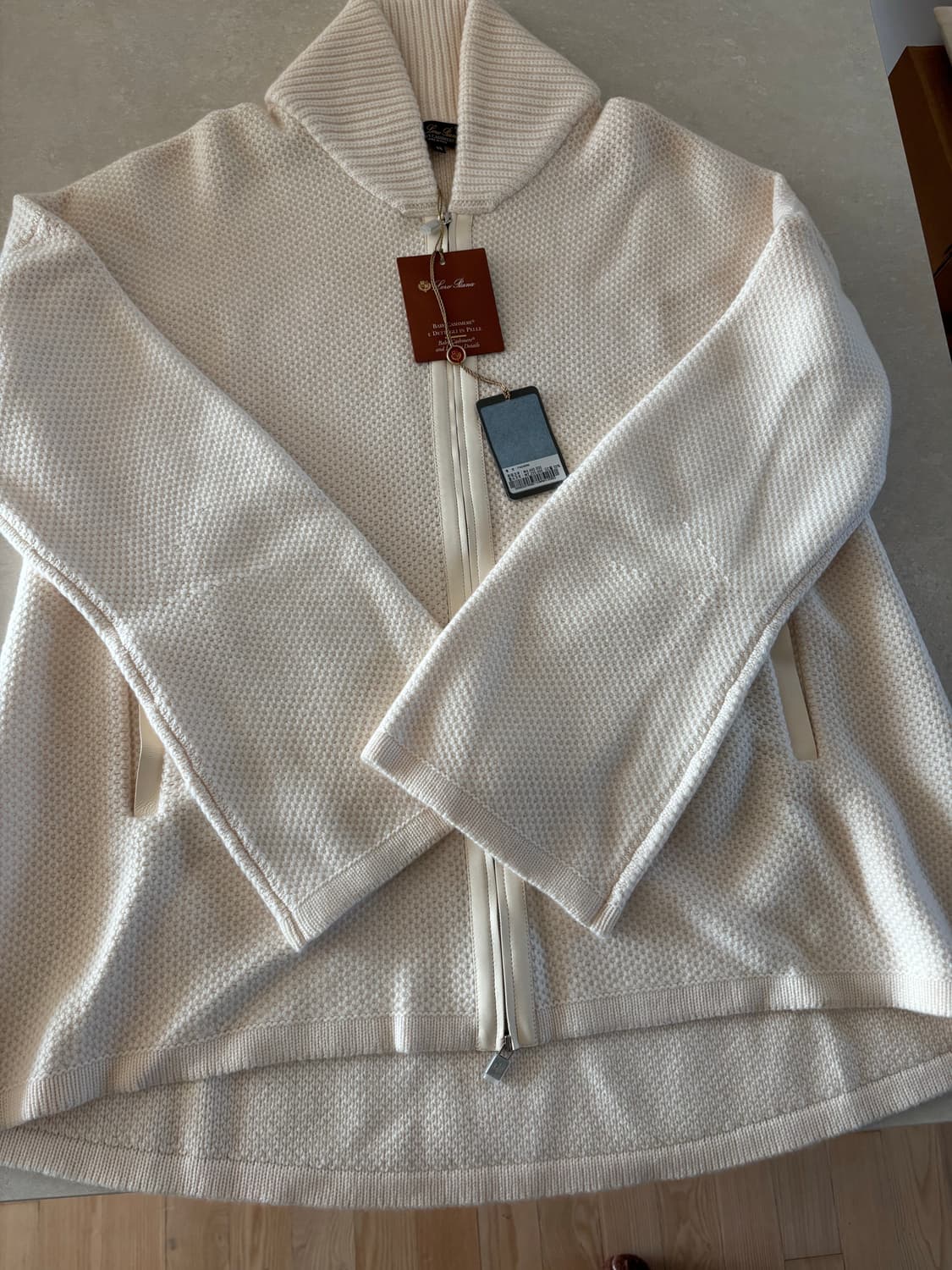 로로피아나 여성 베이비캐시미어 짚업니트  상품이미지4