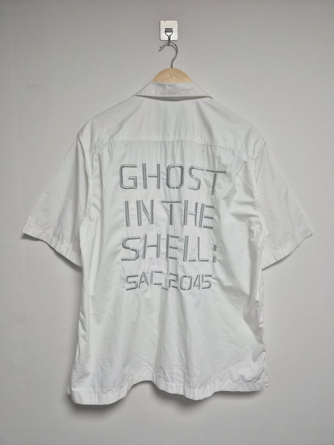GU x 공각기동대 빅로고 반팔 화이트 셔츠 L - S404 상품이미지2