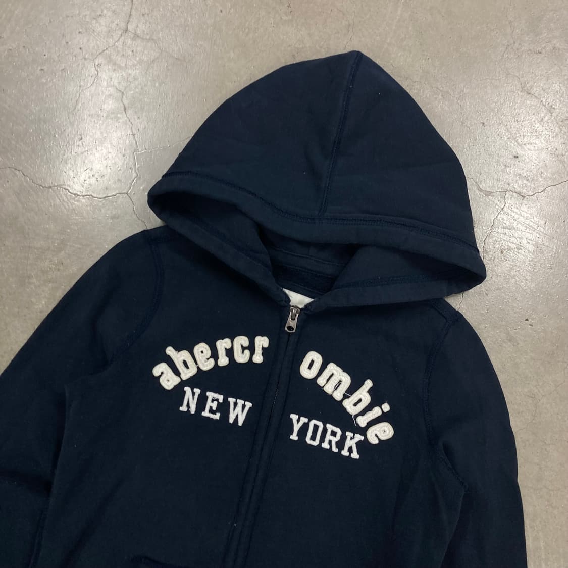 아베크롬비 네이비 컬러 아치 로고 후드집업 상품이미지2