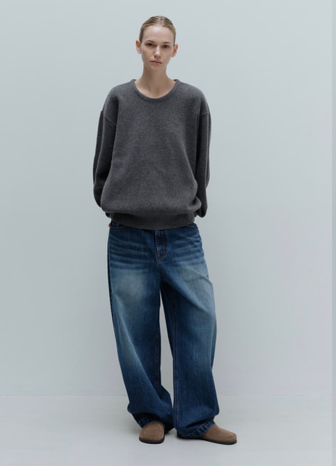 문달 Basic Round Knit in Gray 니트 상품이미지1