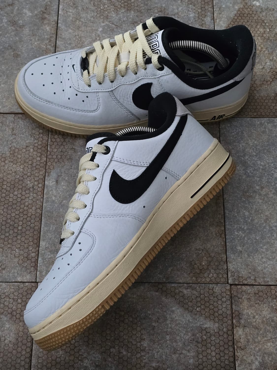 (250)나이키 에어 포스 1 07 lx 블랙 앤 서밋 화이트 상품이미지5