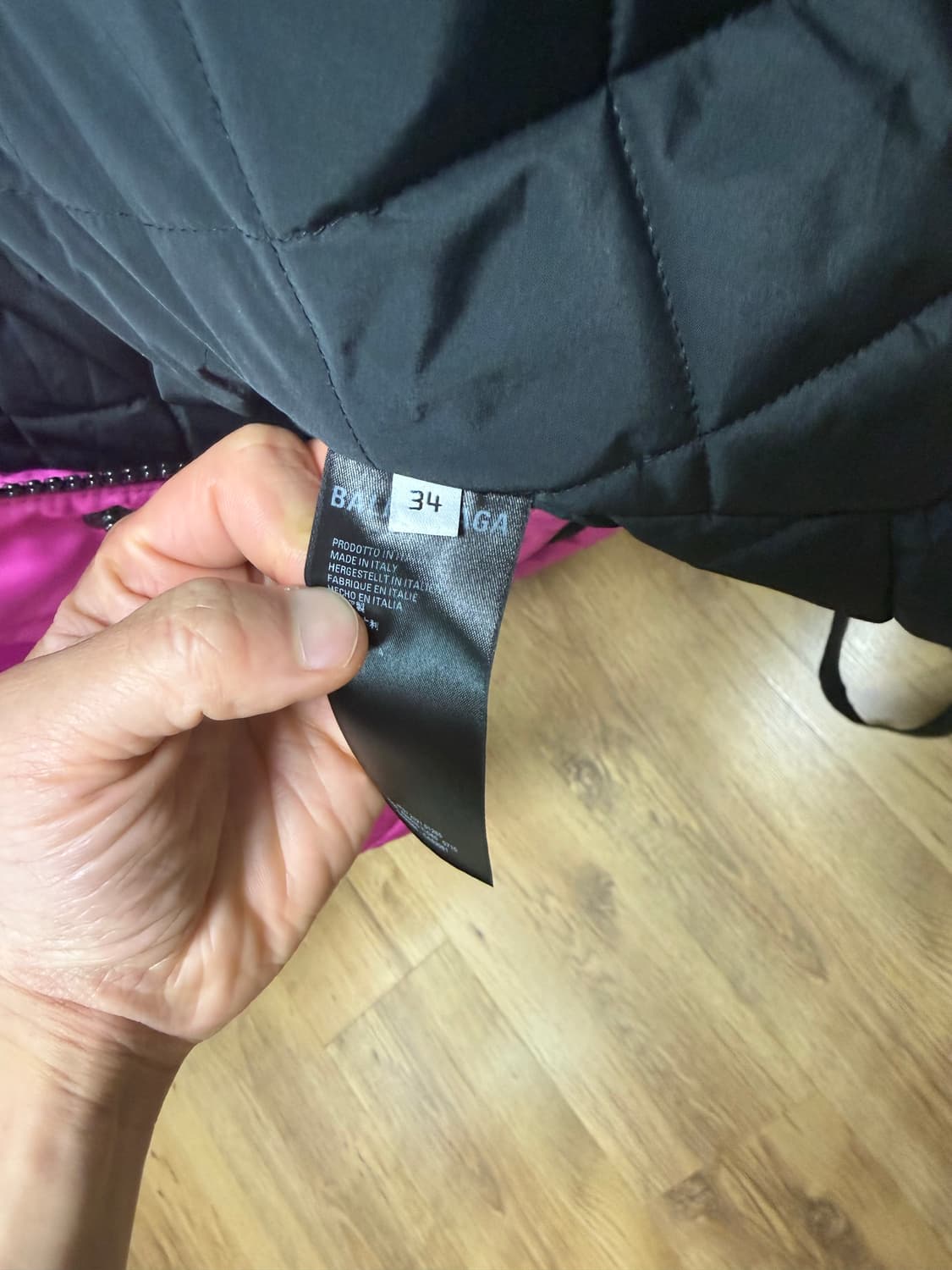 발렌시아가 핑크 패딩입니다 상품이미지3