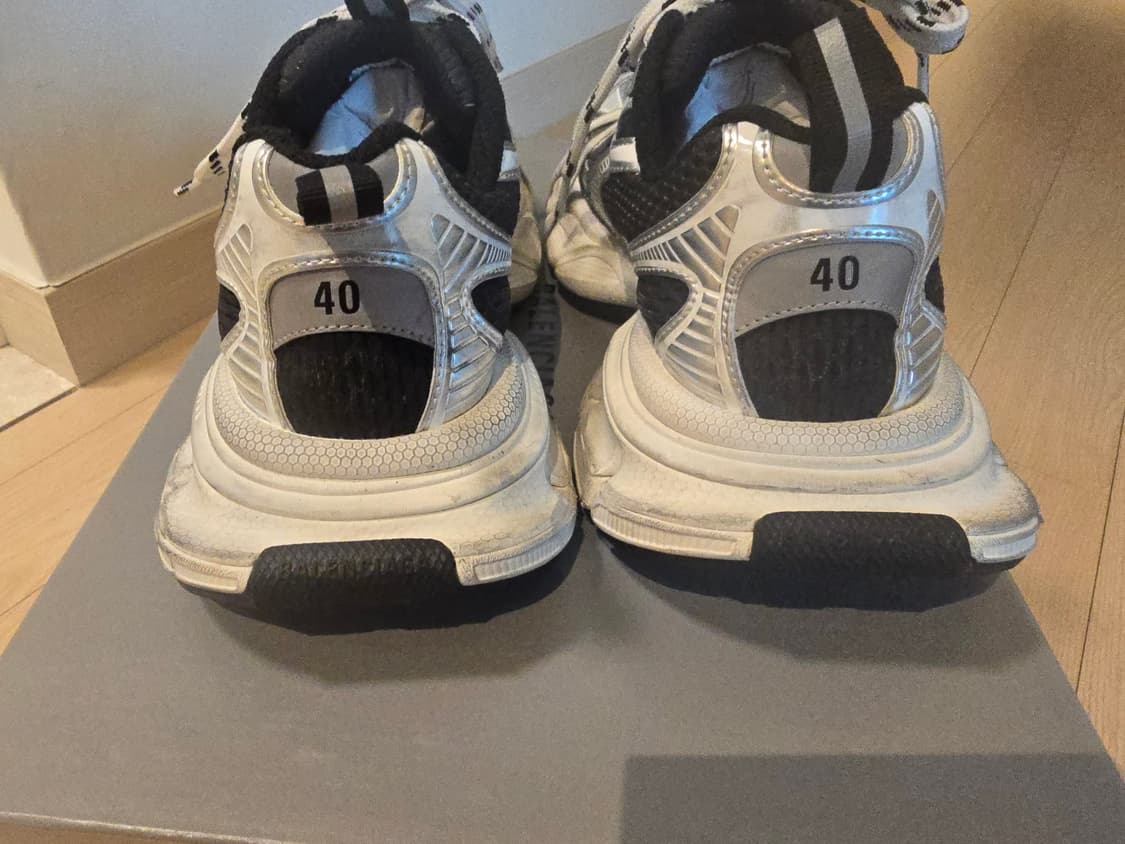 발렌시아가3XL 블랙 그레이 화이트 40사이즈 상품이미지3