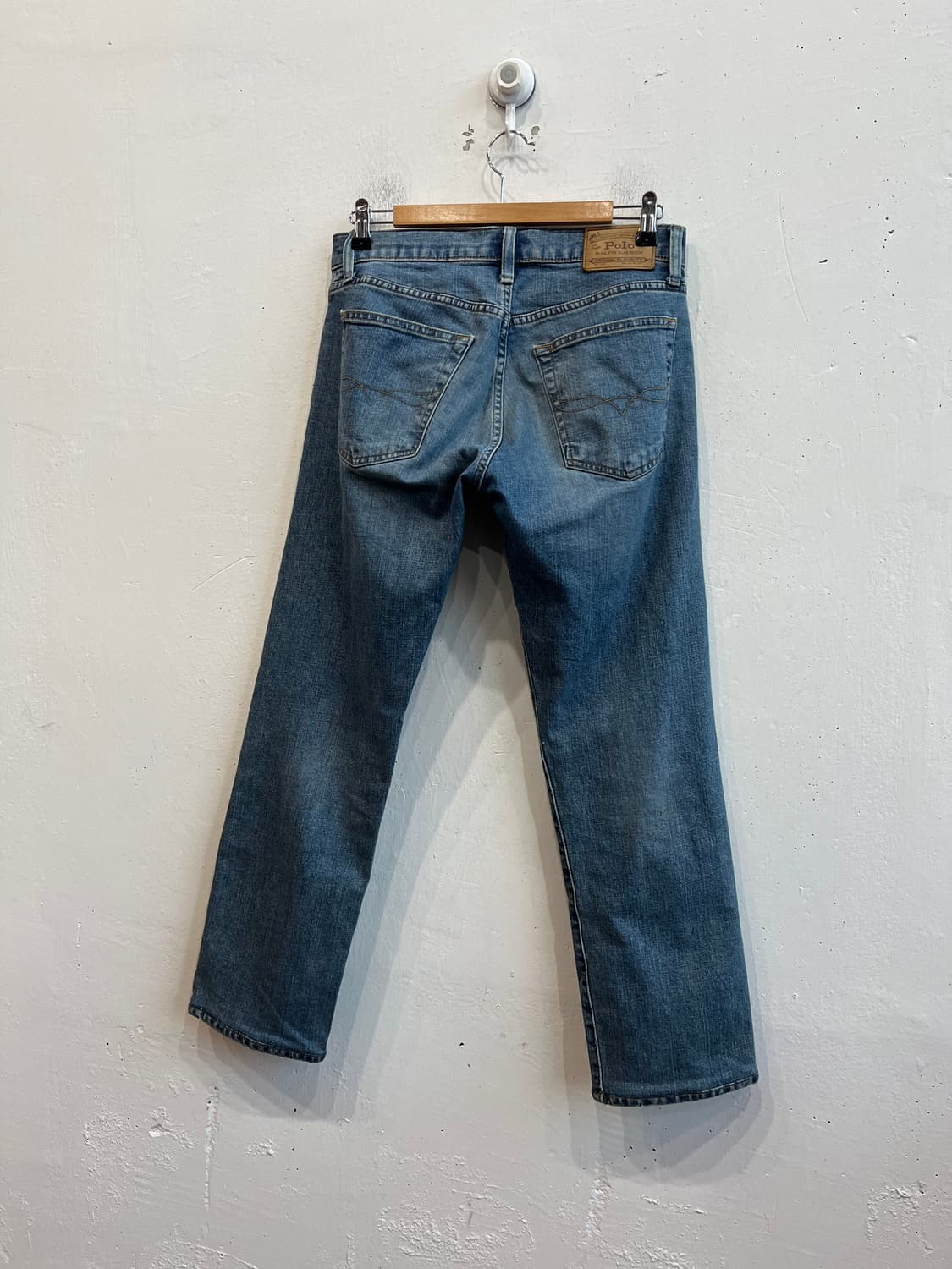 폴로 햄튼 릴렉스드 스트레이트 데님팬츠 상품이미지1