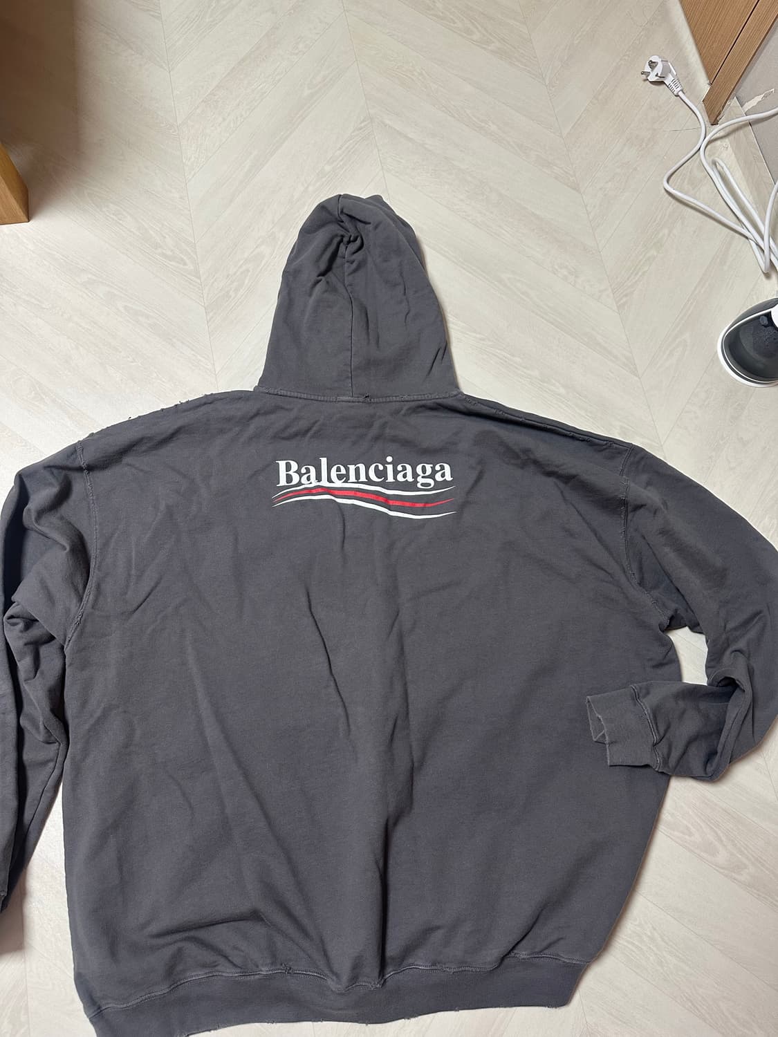 발렌시아가 웨이브로고 라지핏 그레이 후드 m사이즈 상품이미지2