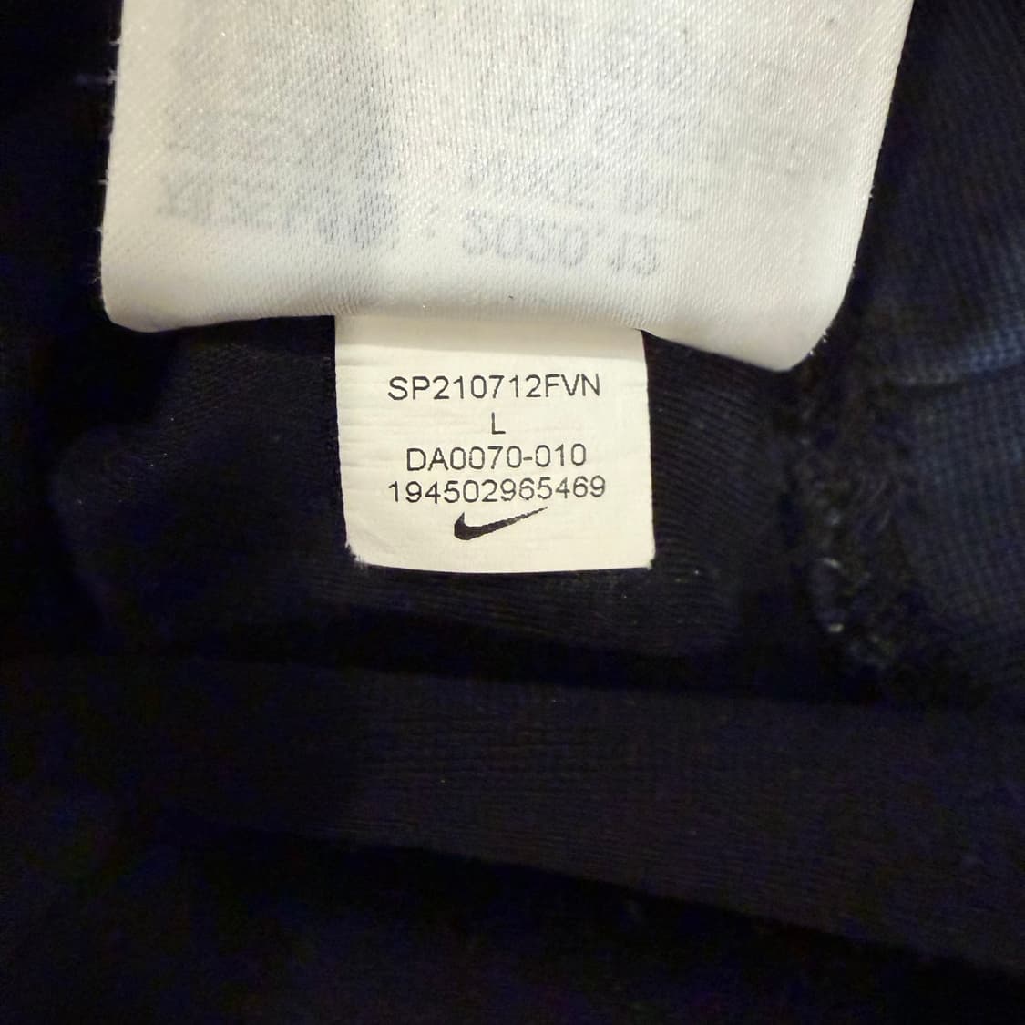 Nike NSW 시티 메이드 리플렉티브 스웻셔츠 상품이미지4