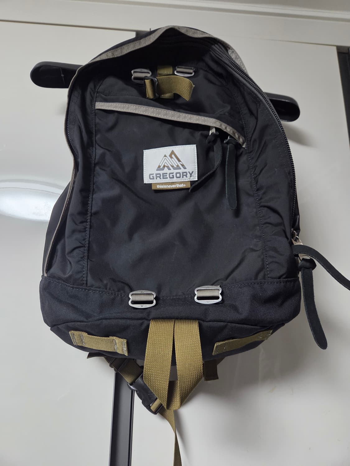 디스이즈네버댓 그레고리 데이백 상품이미지2