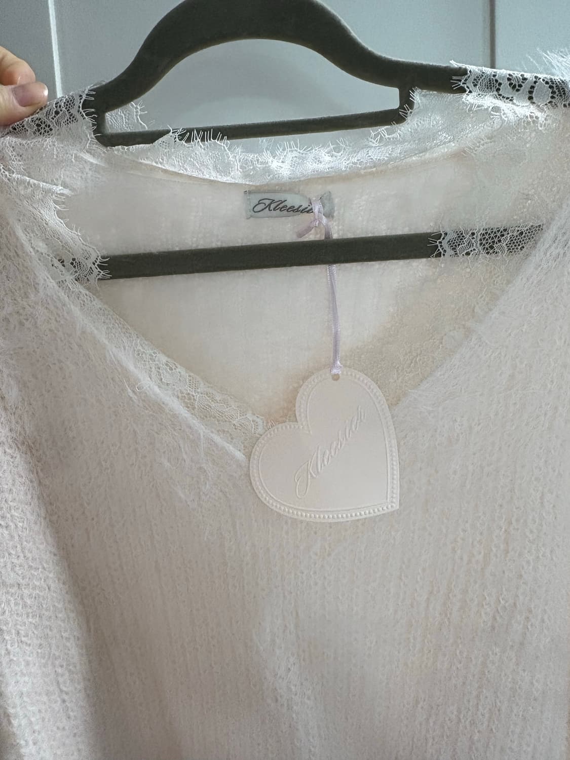 클리시어 블러쉬 니트 Blush lace off shoulder knit 상품이미지2