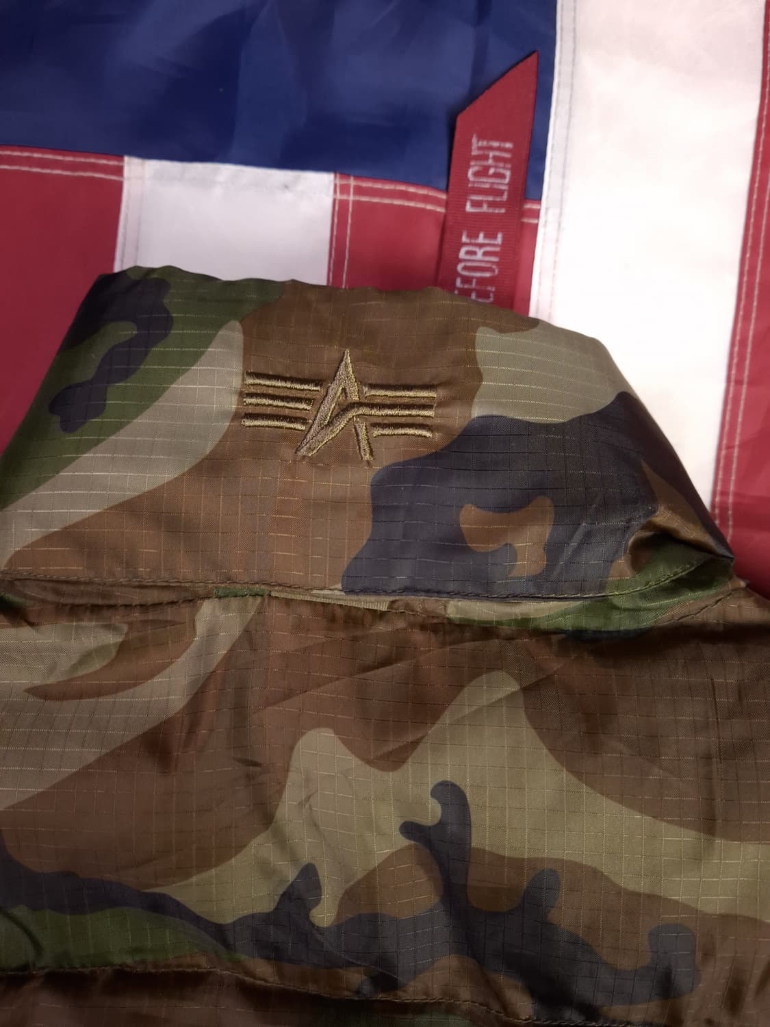 새제품 오리지날 일본판 알파사 카모 다운 패당 상품이미지5