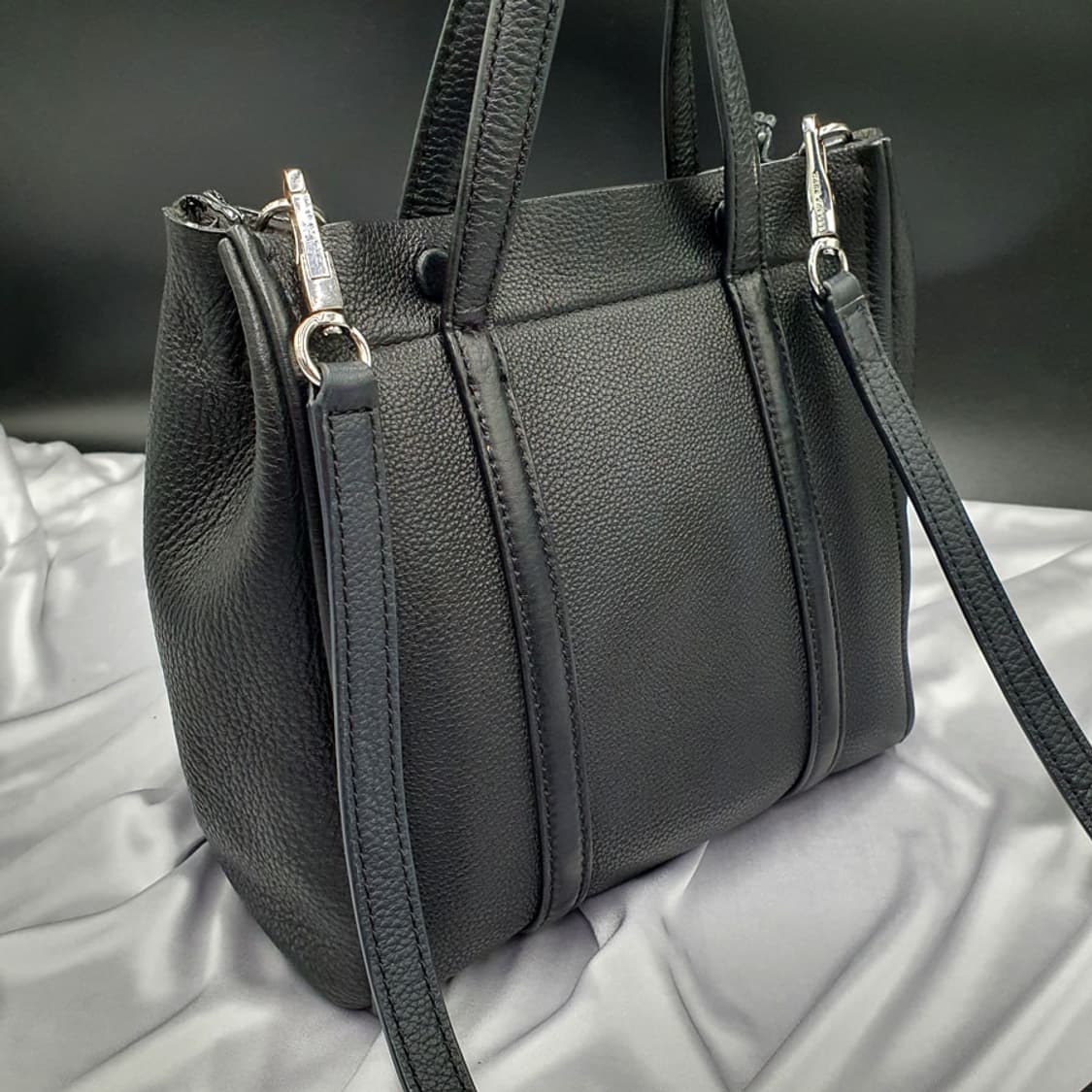 마크제이콥스 사각 크로스백 중고 가방 은피아노 상품이미지4