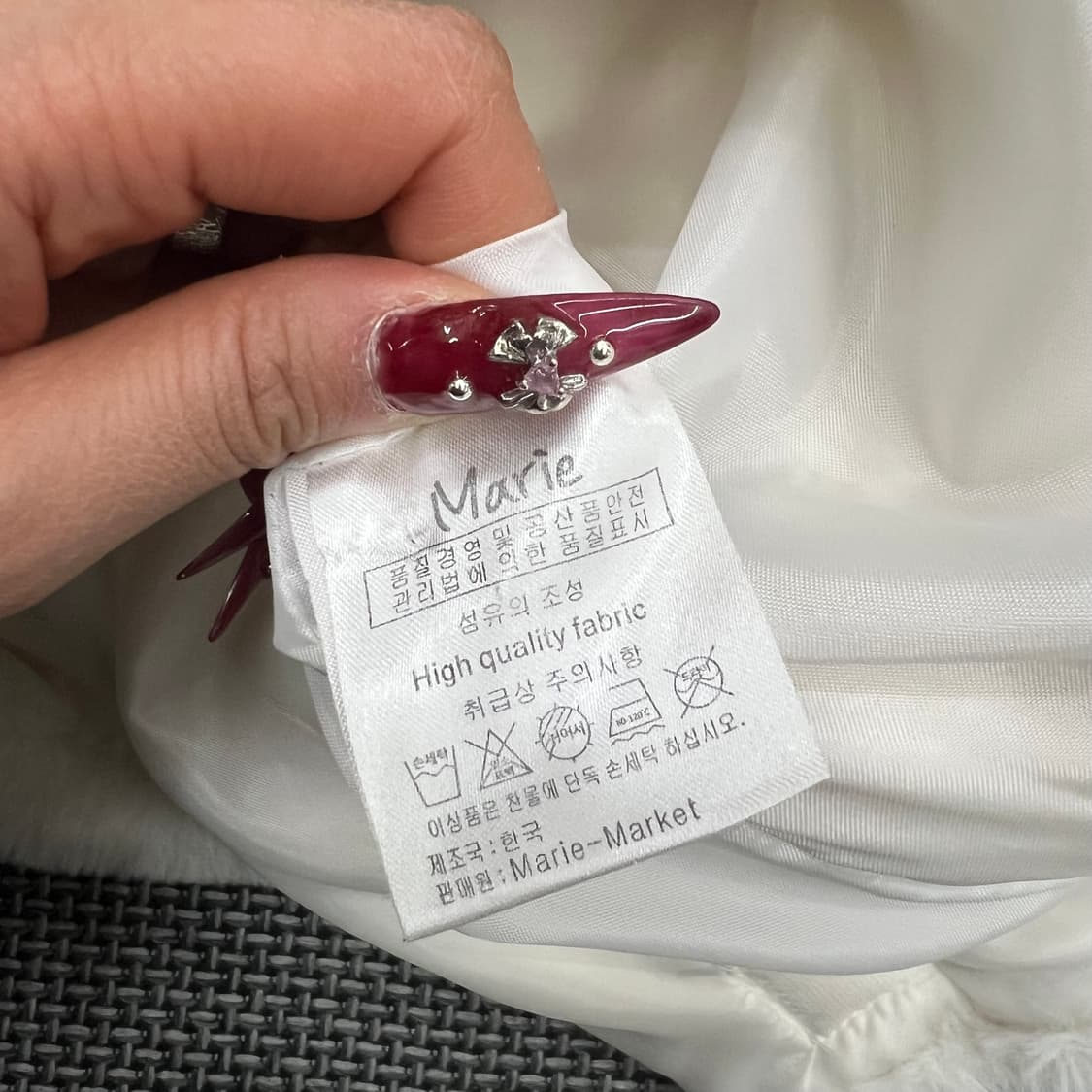 빈티지 화이트 하이넥 버클 퍼자켓 상품이미지3