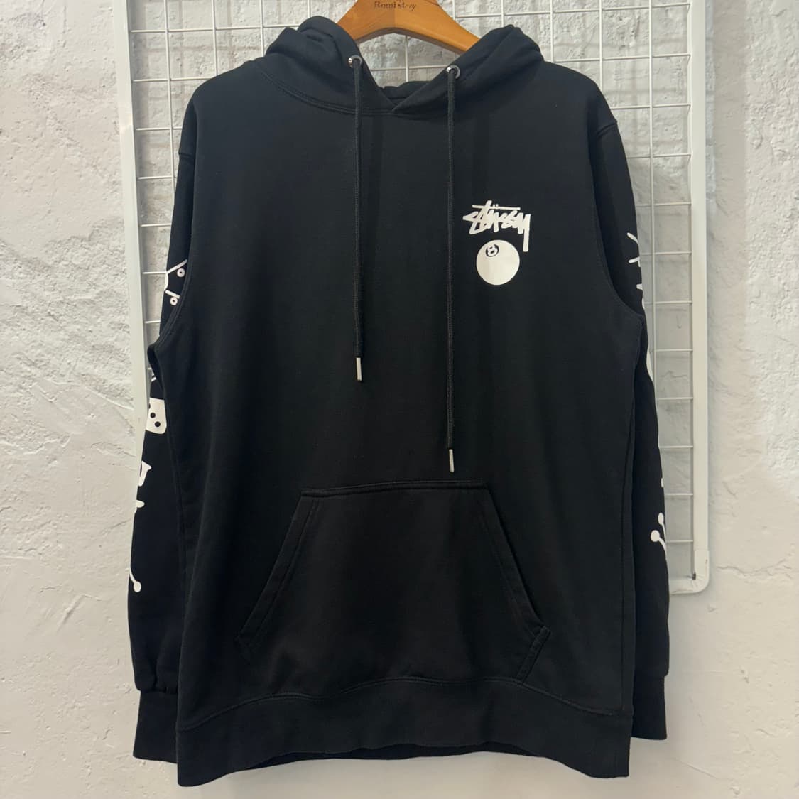 스투시 X BEEN TRILL 8볼 월드투어 블랙 후드티 M 상품이미지2
