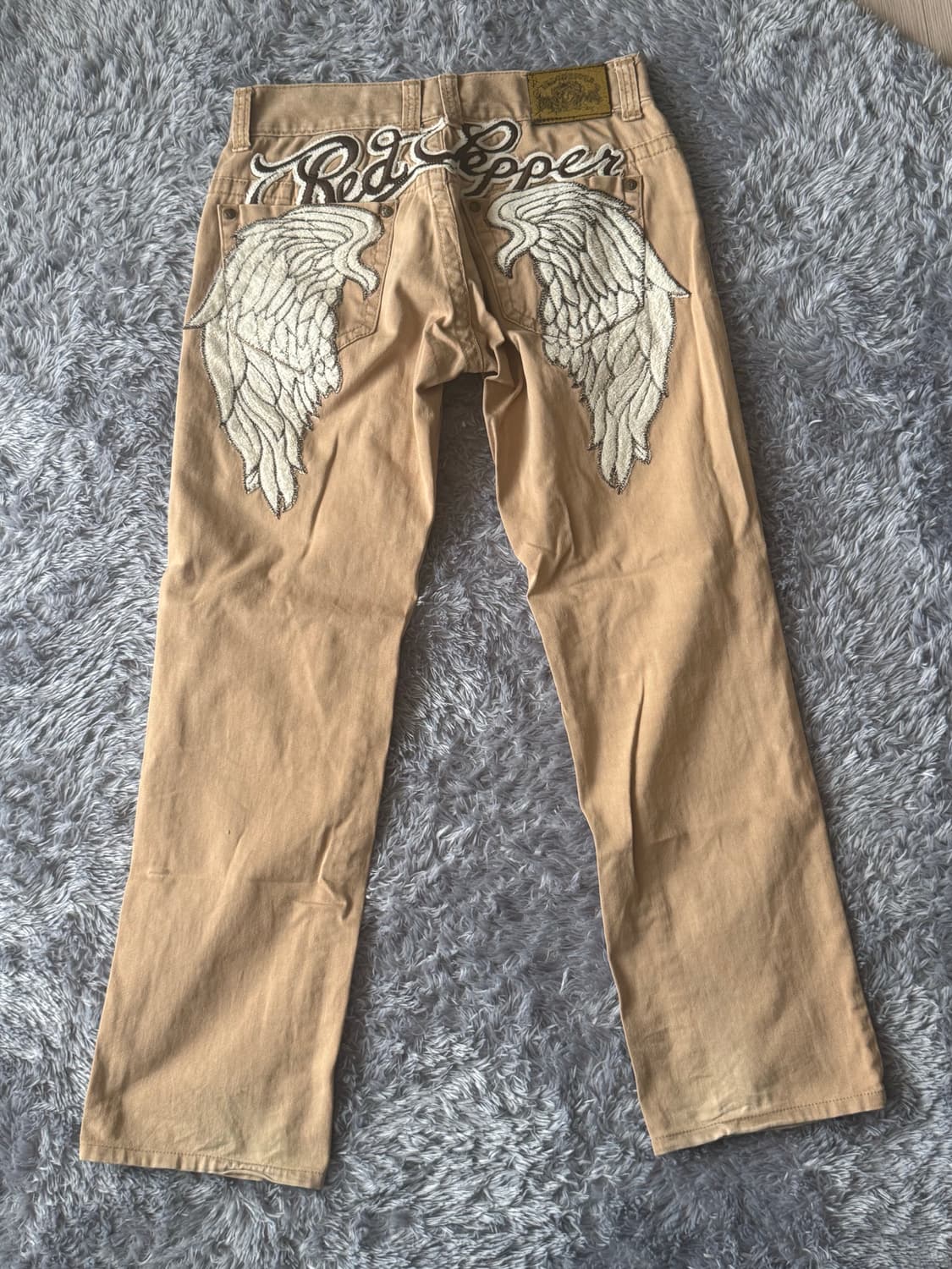 레드페퍼 Y2K 날개 자수 베이지 팬츠 상품이미지1