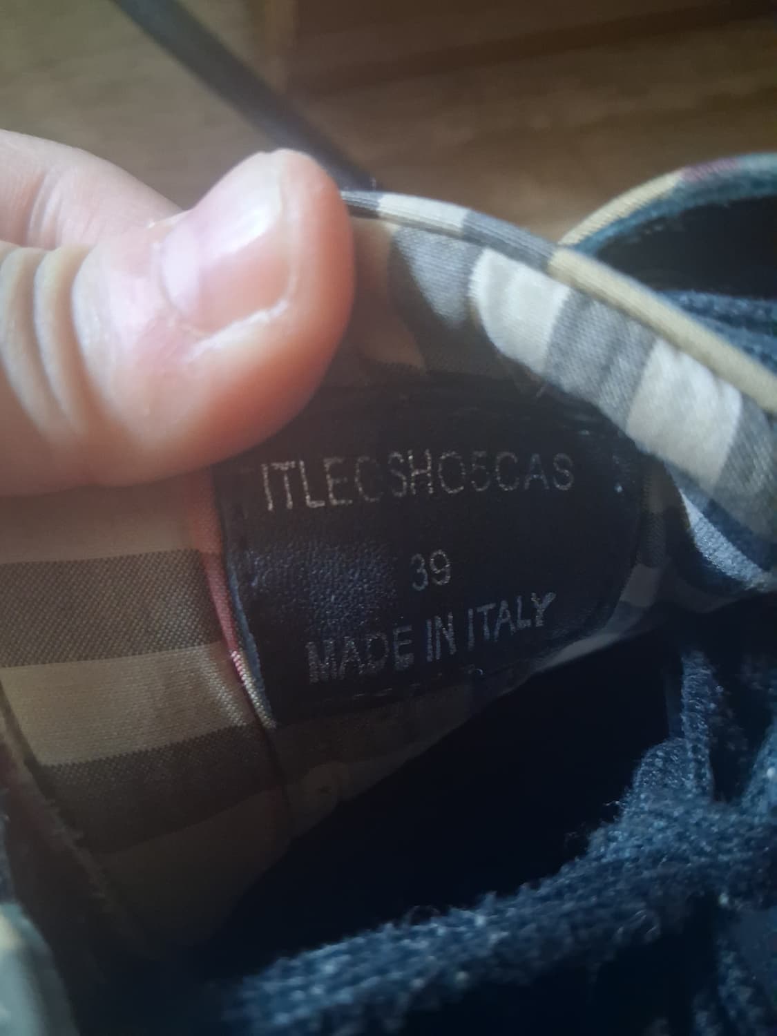 버버리 스니커즈 상품이미지3