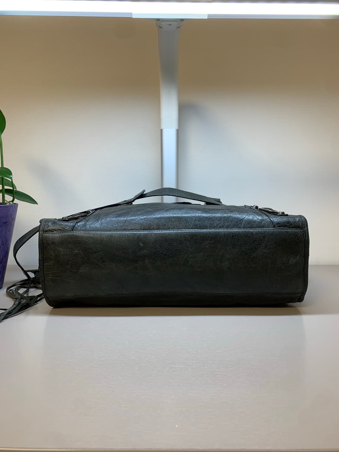 발렌시아가 클래식 모터백 다크그레이 상품이미지5