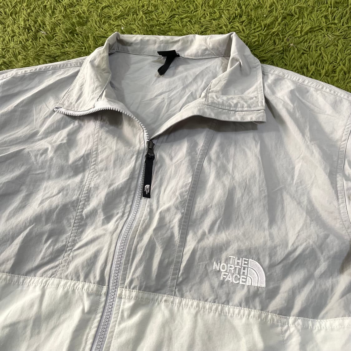 노스페이스 신형 미들로고 바람막이 상품이미지2