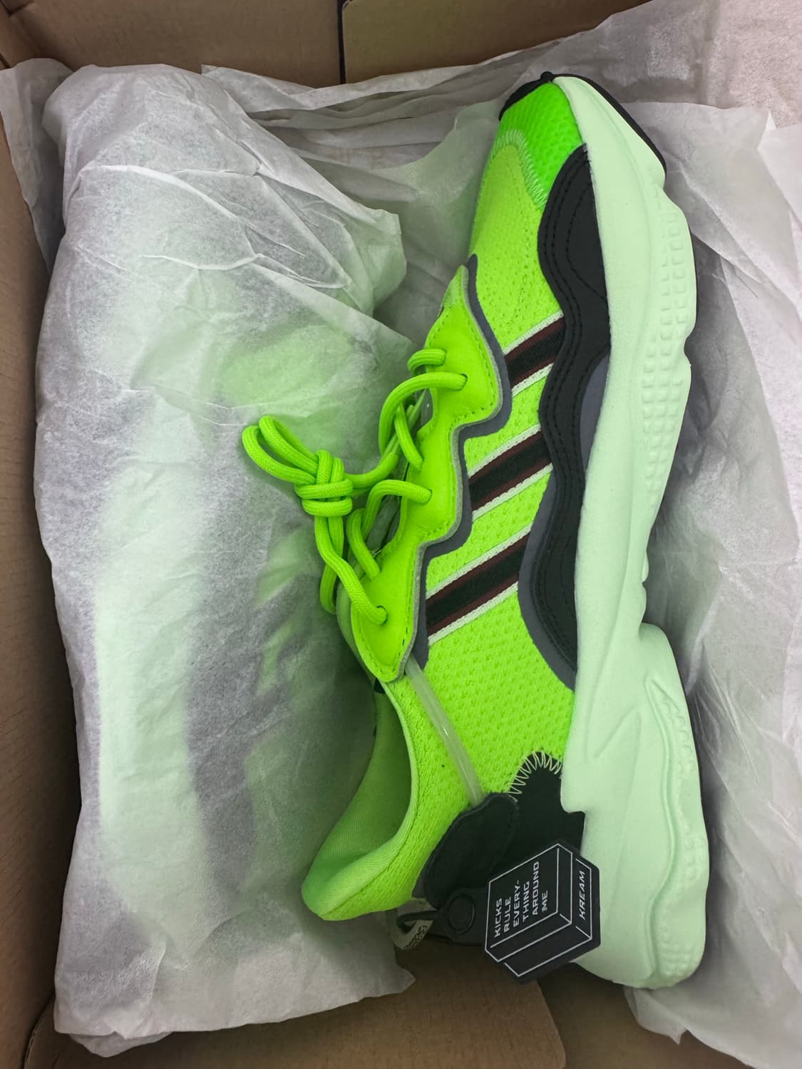 아디다스 오즈위고 네온 그린 270 상품이미지4