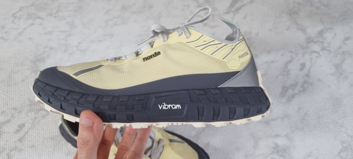 노다 런 001 레몬 260 us 8 상품이미지3