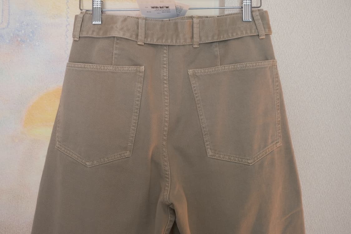 [새상품]르메르 벨티드 트위스티드 밴츠 xxs 베이지 컬러  젠테스토어에 상품이미지7