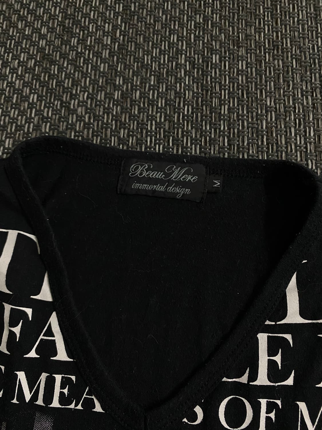 [Beaumere] Y2K Print Black Tee 상품이미지6