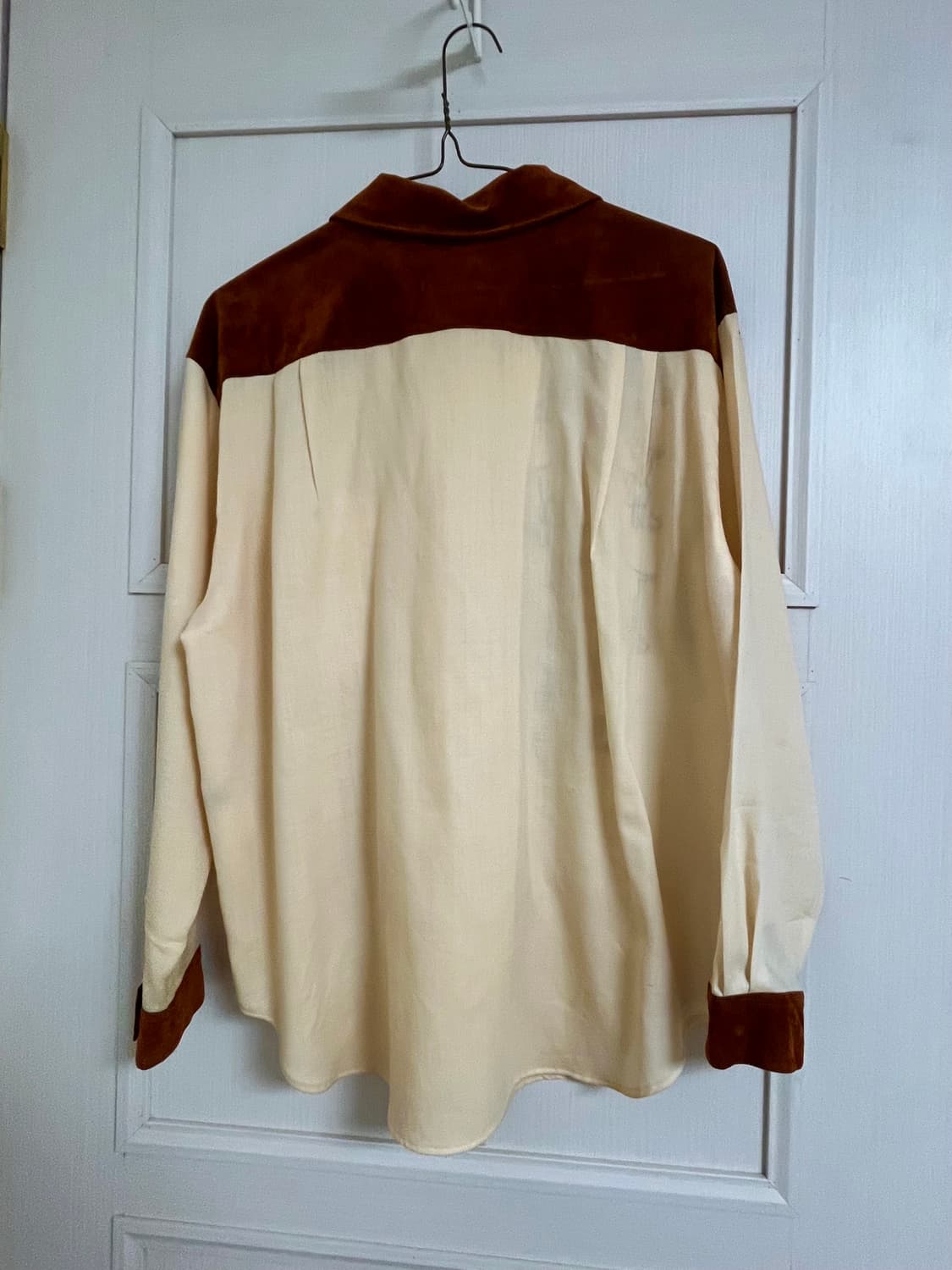 ISH MAISON 스웨이드 배색 강아지 자수 셔츠 블라우스 상품이미지2