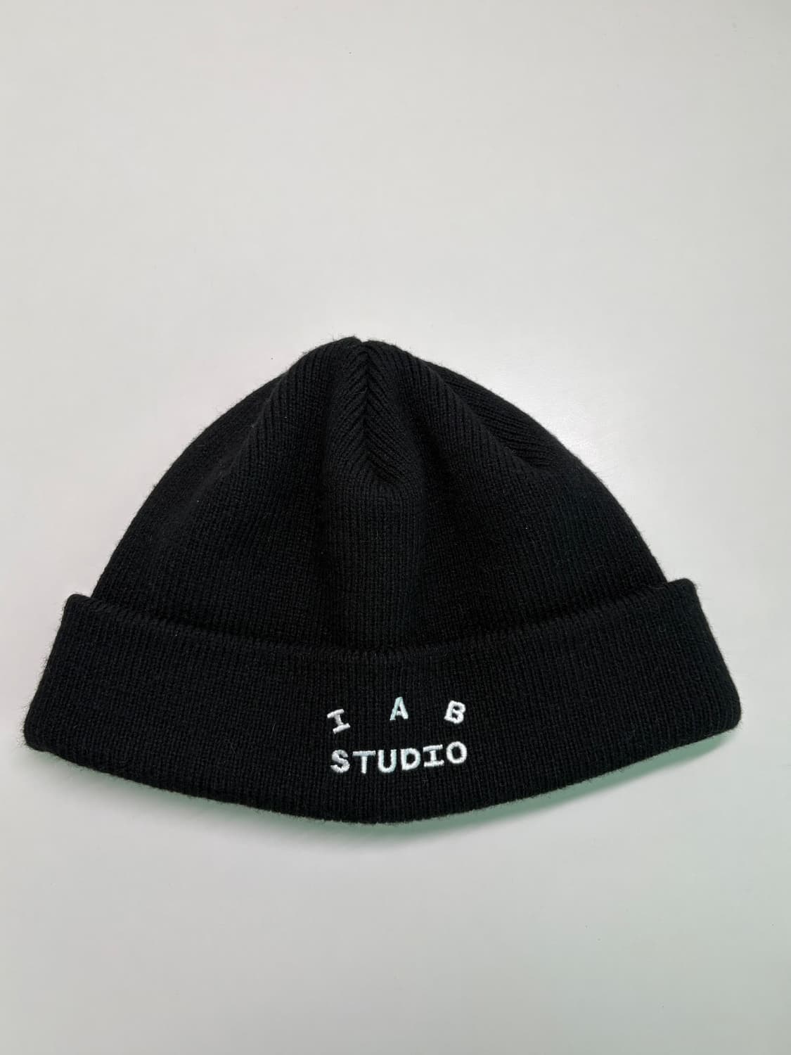 아이앱 스튜디오 비니 블랙 화이트 상품이미지1