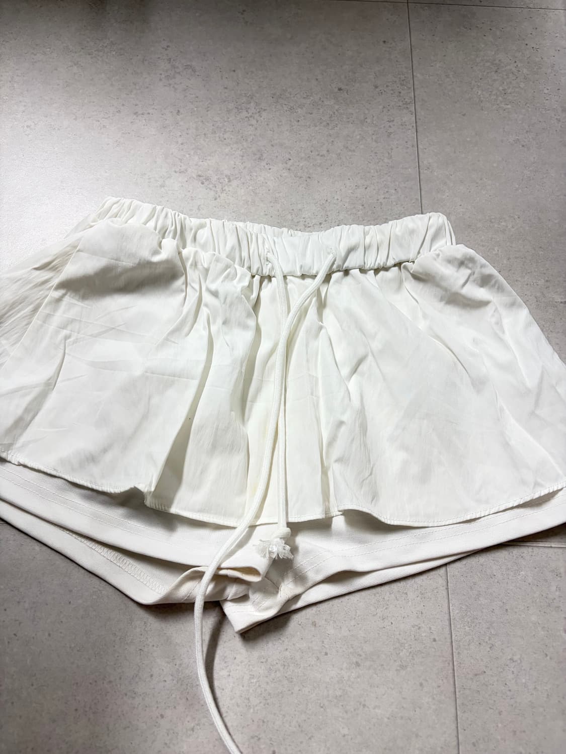 아워캐비넷 치마바지 화이트 상품이미지1