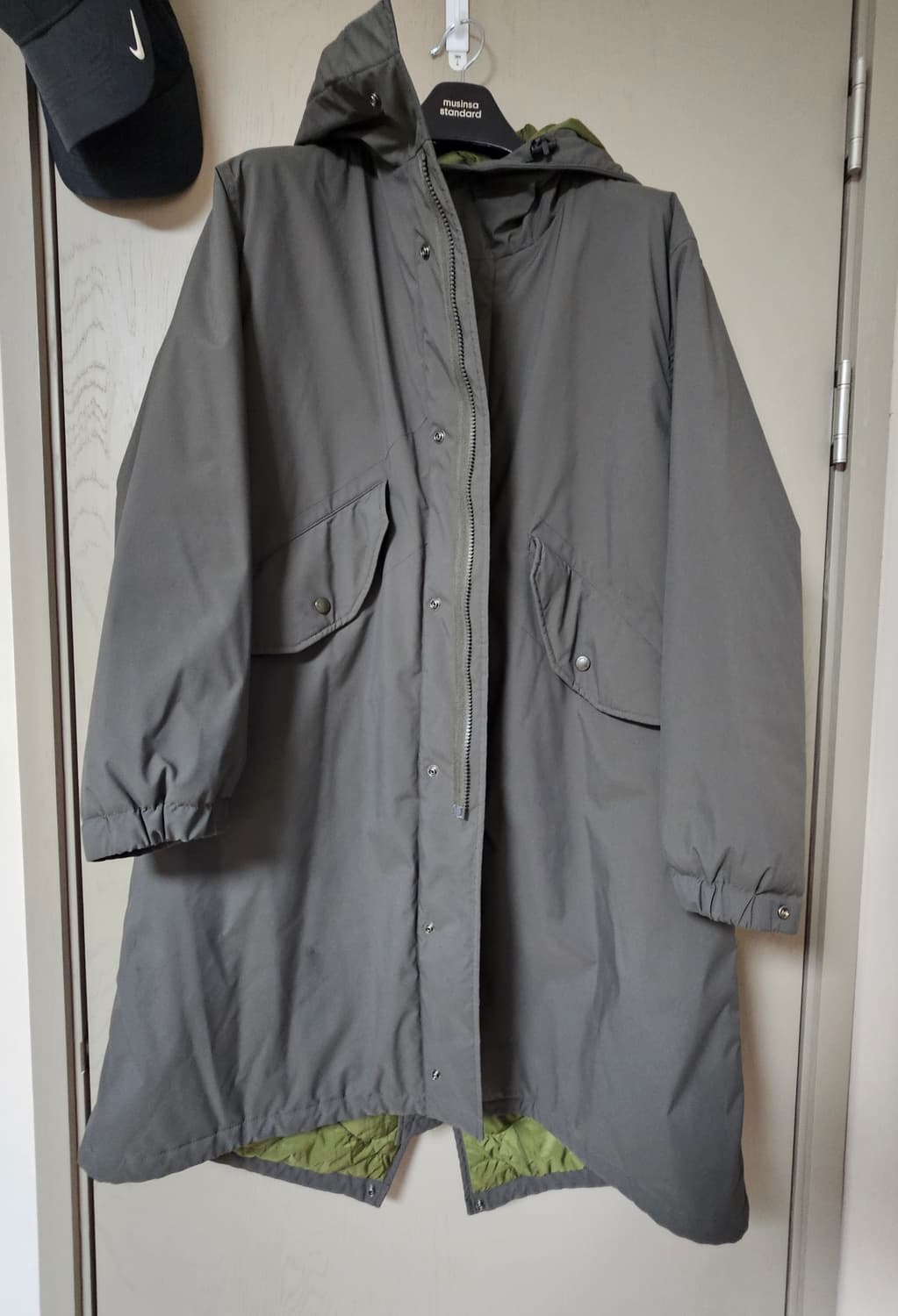 유니클로 엔지니어드 가먼츠 퍼프 테크 후드 코트 다크 그린 M 상품이미지2