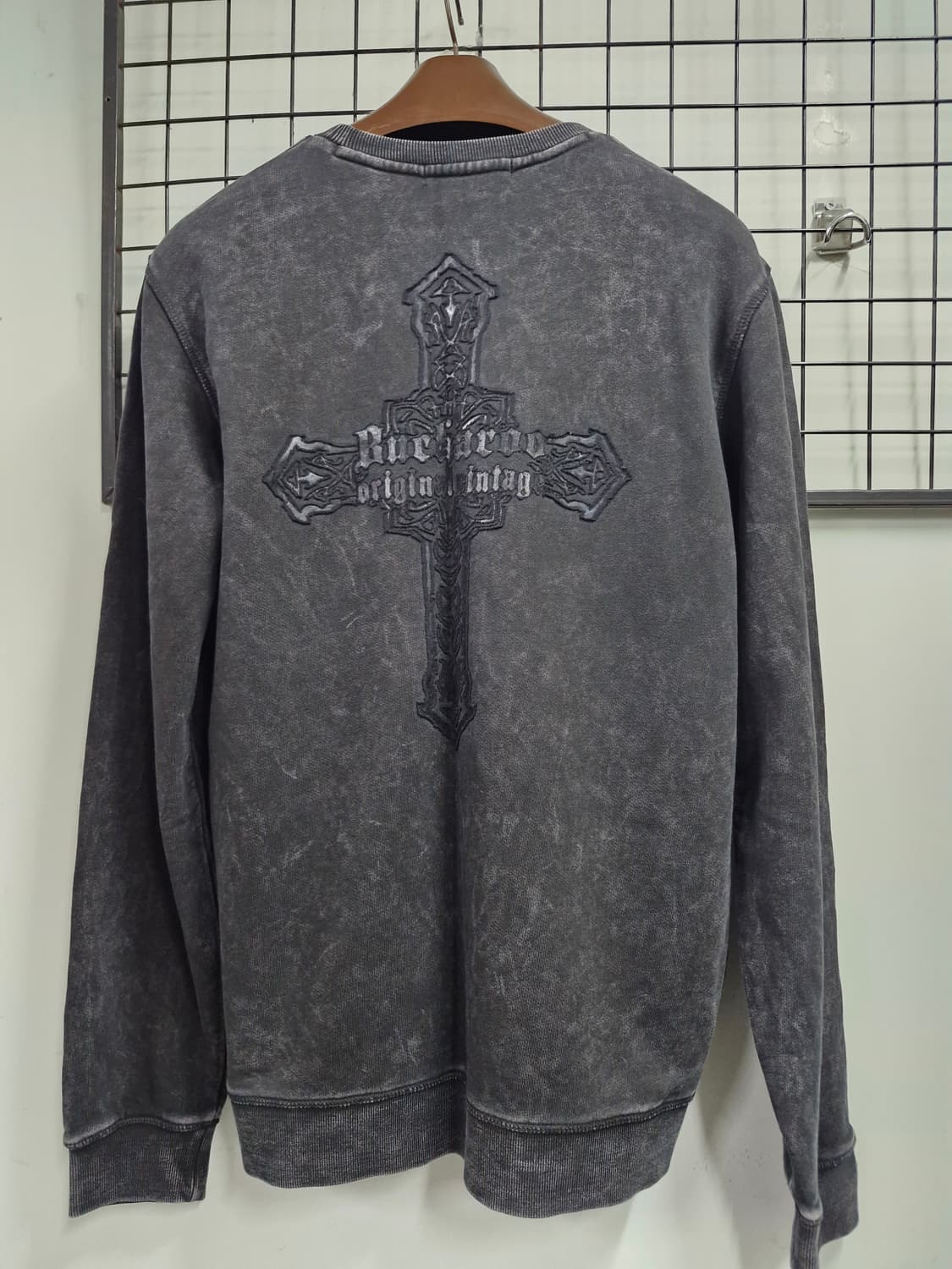 100L 버커루 프린팅 맨투맨. 상품이미지6