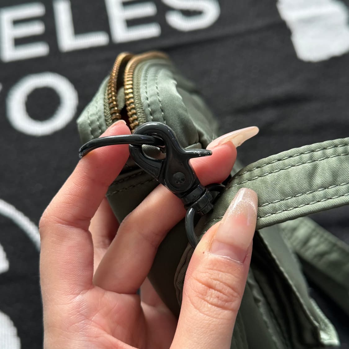 포더 탱커 숄더 미니 카키 상품이미지5