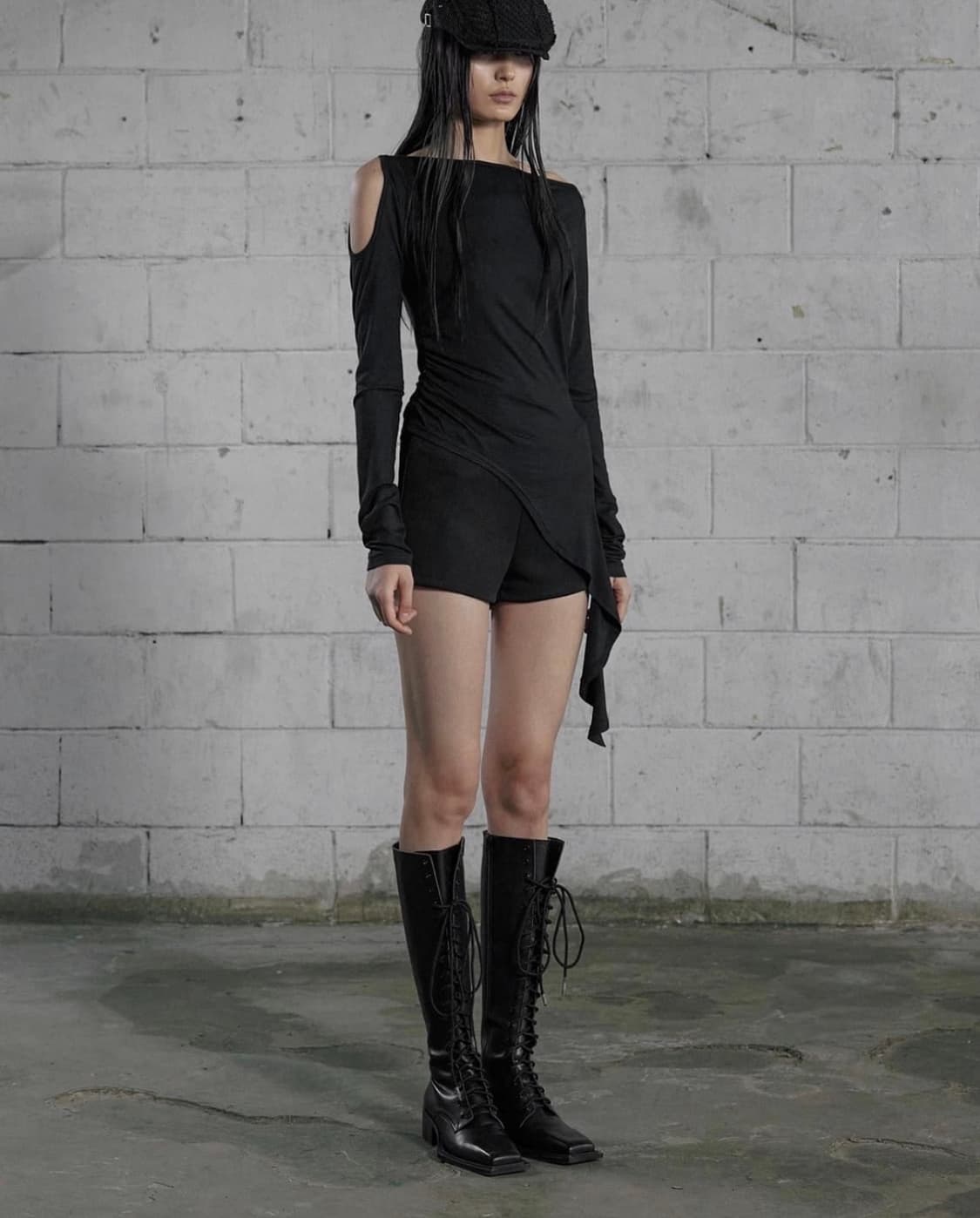 보헤미안서울 드레이프 오프숄더 티 상품이미지2