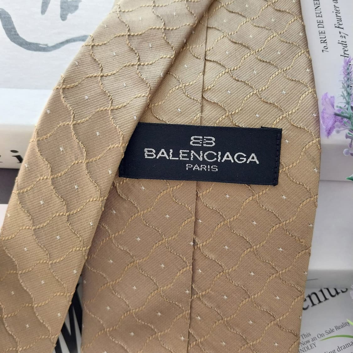 발렌시아가 실크 골드옐로우 자카드 넥타이 9.9cm A+등급 K1347
 상품이미지6