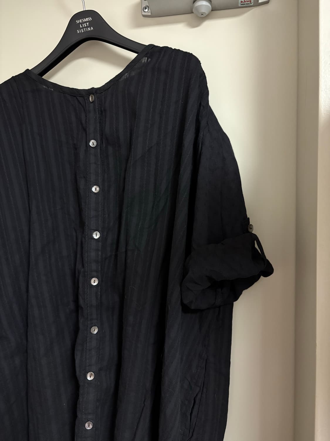 cloudnine 자개 버튼 블라우스 상품이미지7