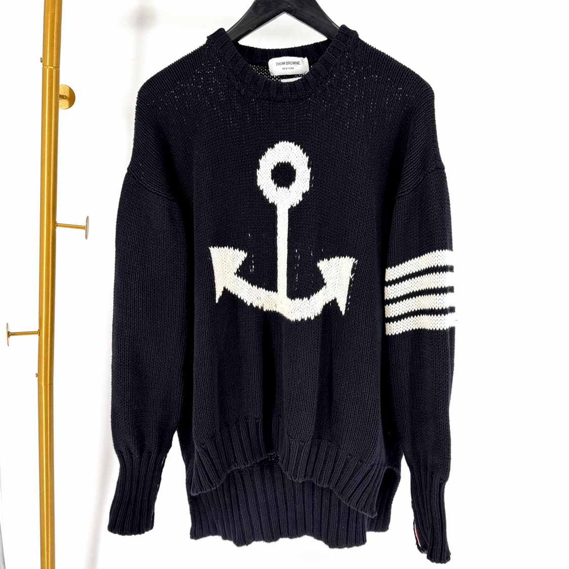 [3사이즈] 톰브라운 앵커 아이콘 오버핏 크루넥 니트 (MKA216A) 상품이미지2