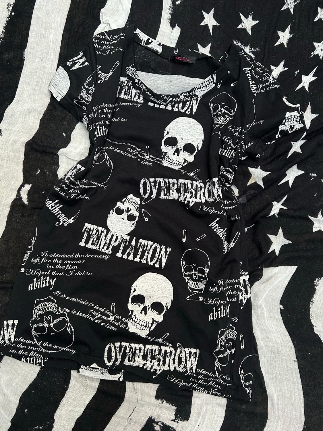 *rare design* 2000s 펑크 거미줄 데미지 스컬 딱붙 티셔츠 상품이미지3