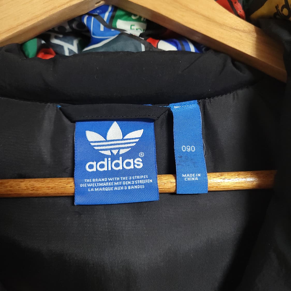 (90) ADIDAS 아디다스 블랙 패딩 점퍼 후드 퍼 장식 야상패딩 상품이미지3