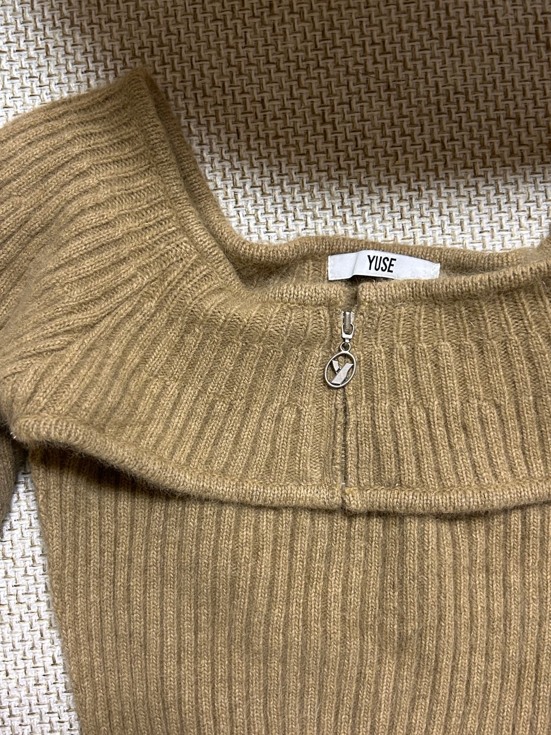 유즈 Yuse 폭스 라쿤 볼레로 니트탑 상품이미지3