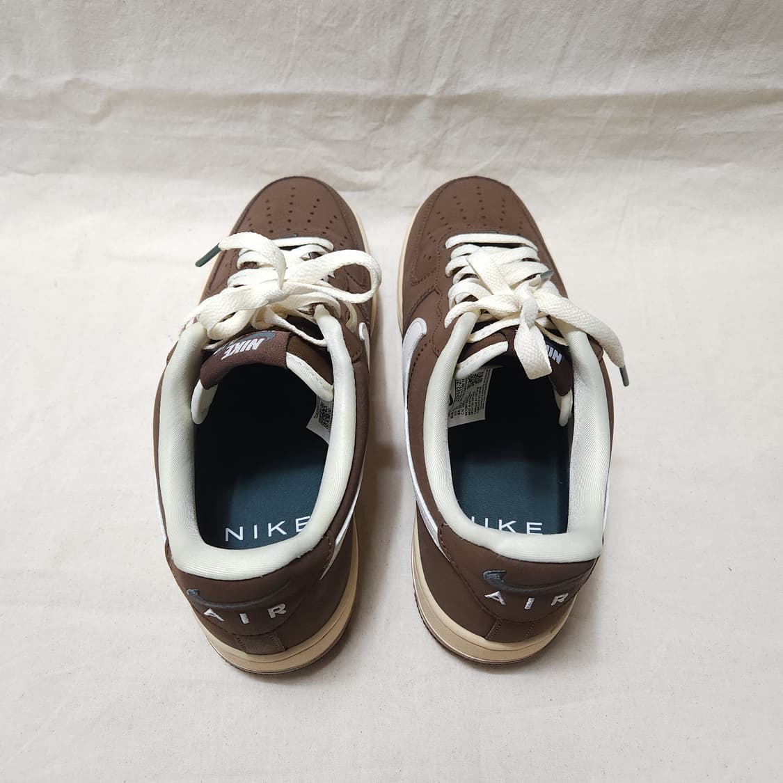 [260] 나이키 에어포스 1 '07 카카오 와우 코코넛 밀크 상품이미지5