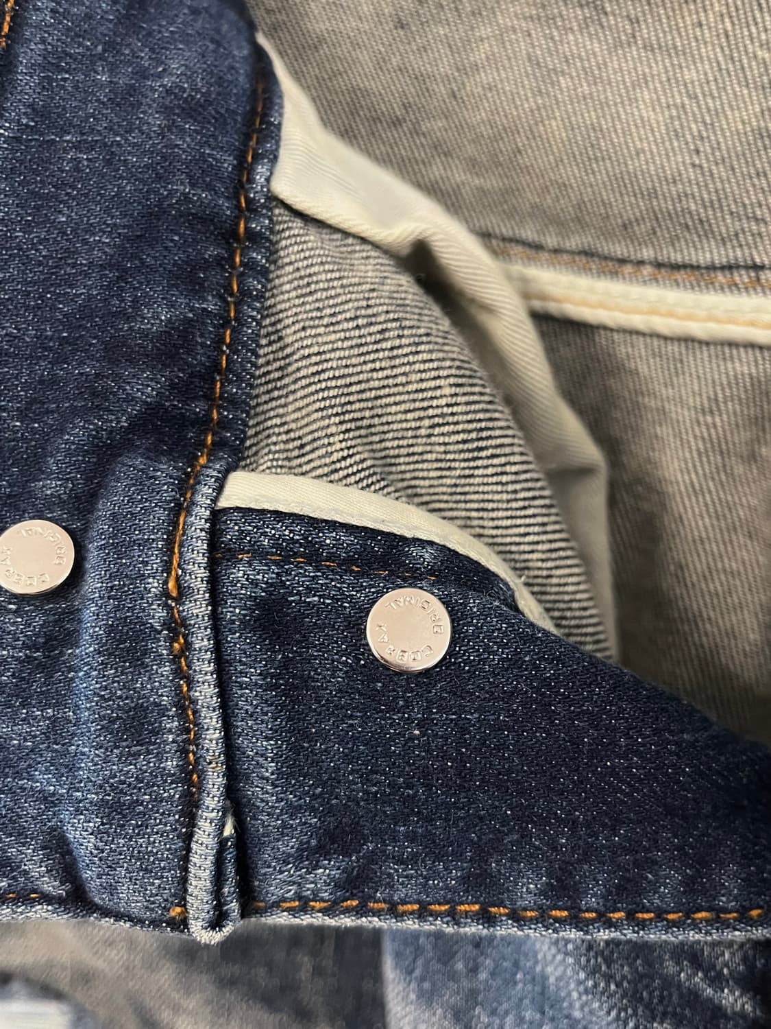 아미리 디스트레스드 이펙트 진 상품이미지4