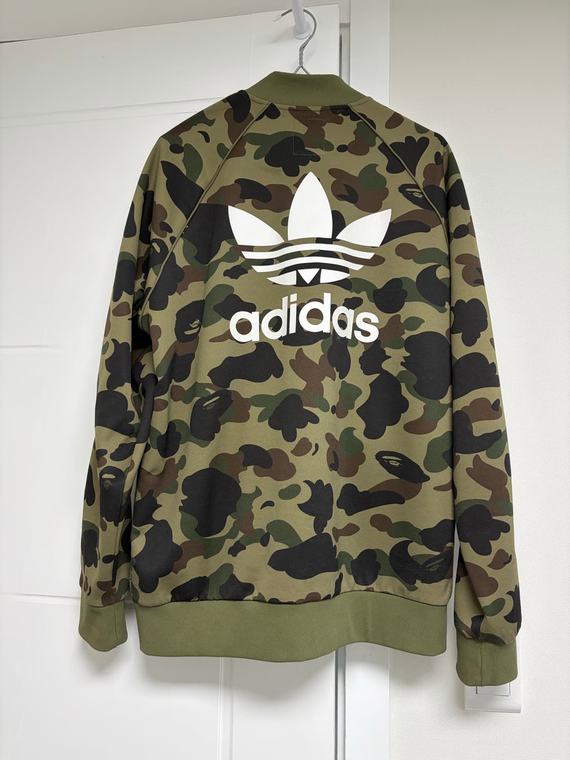 아디다스 X 베이프 트랙탑 녹계 져지 상품이미지3