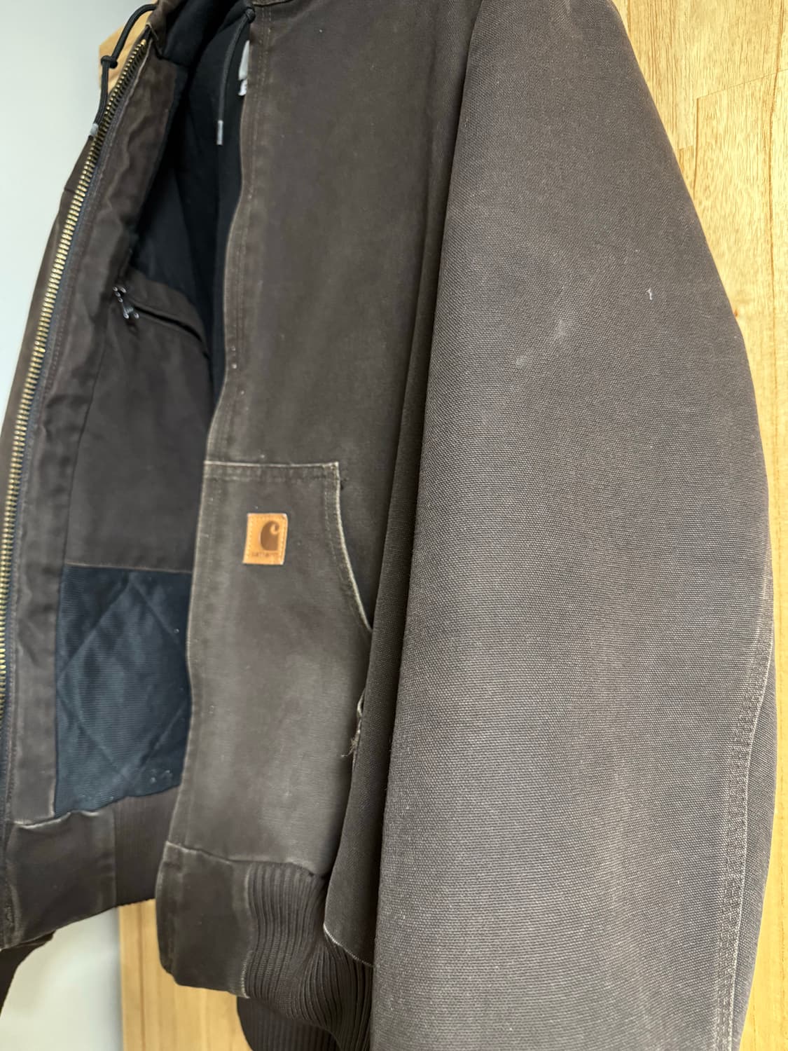 [M] 칼하트 J130 샌드스톤 액티브 자켓 (다크 브라운) 상품이미지2