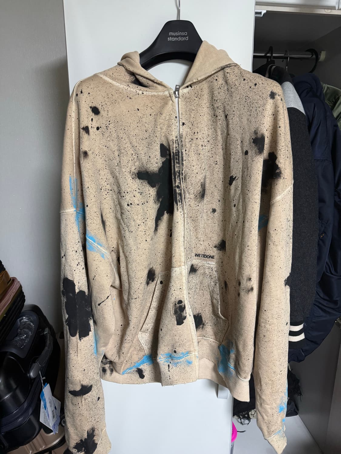 We11done 웰던 페인티드 후드집업 상품이미지1