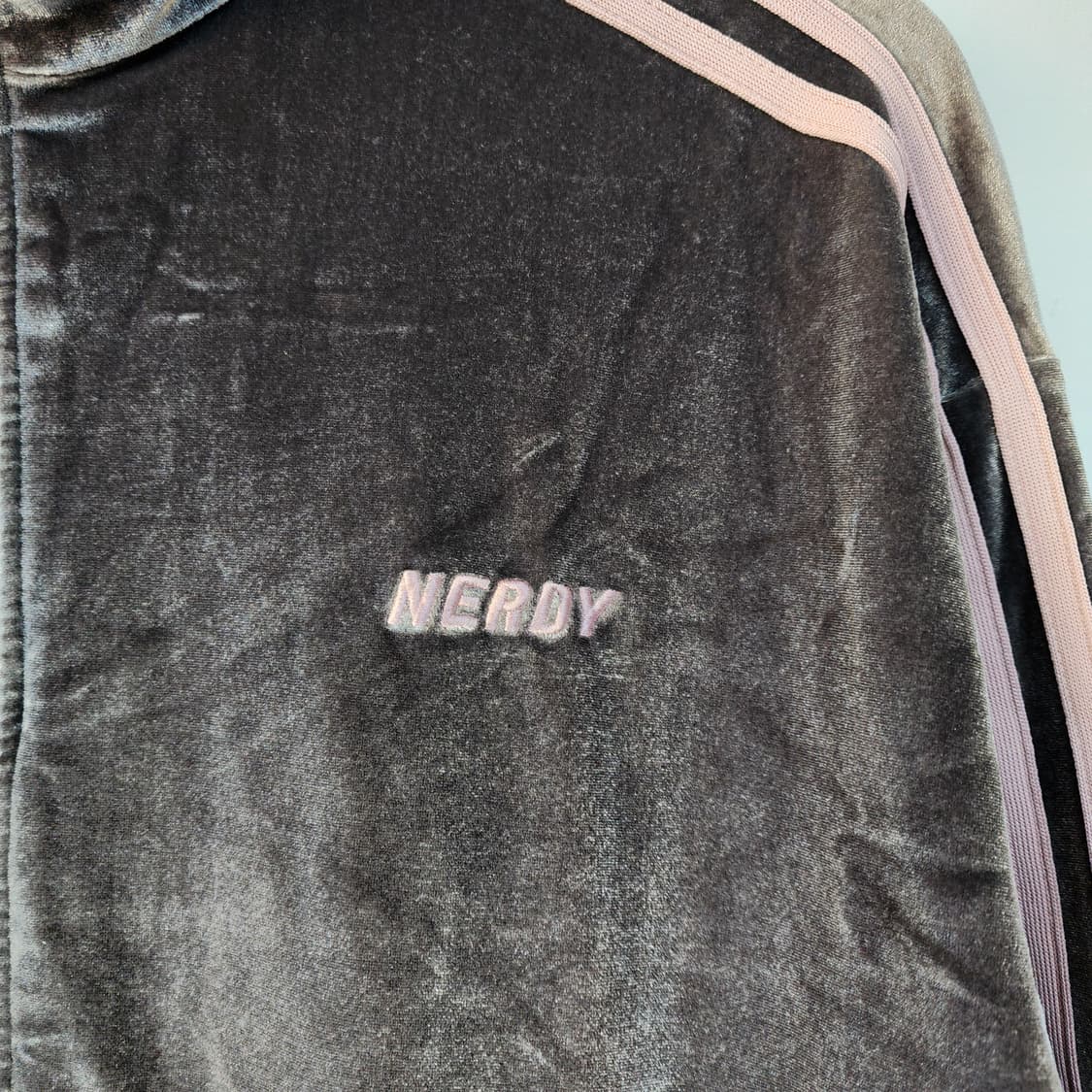 널디 벨벳 트랙 자켓 그레이 상품이미지2