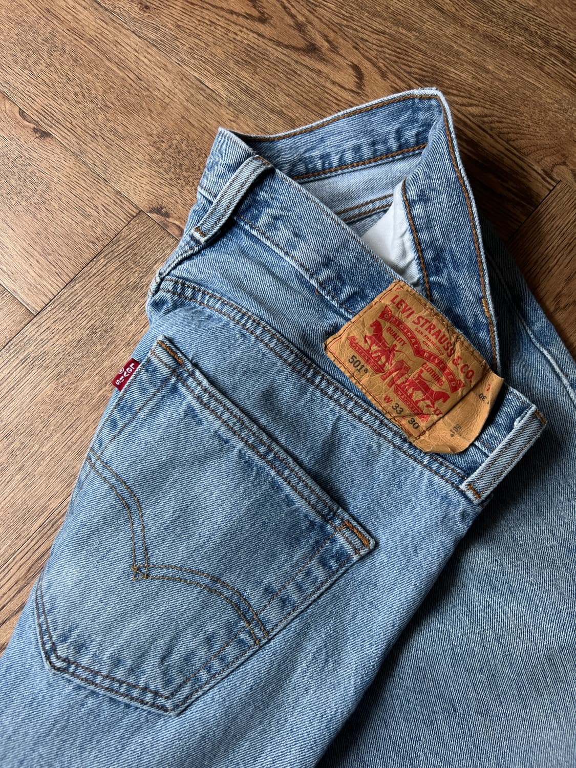 [33]리바이스 501 라이트블루 워싱 스트레이트 데님 팬츠 상품이미지4