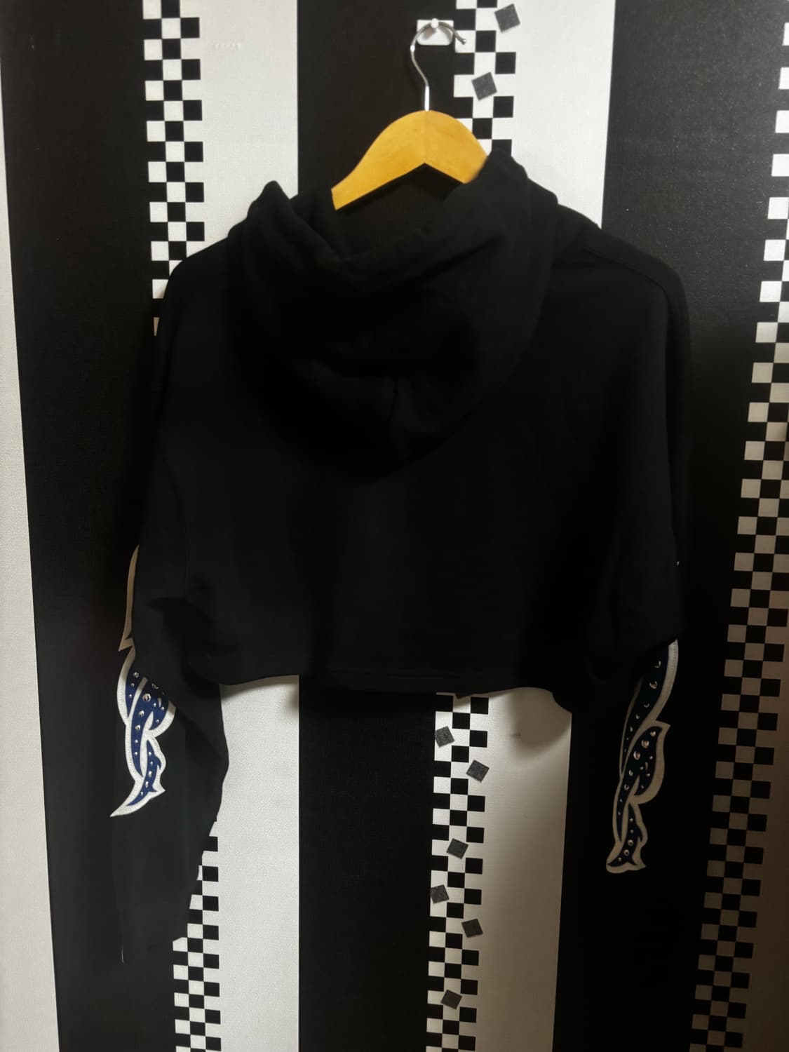 베이프 그래피티 스타드 크롭 후드 상품이미지2